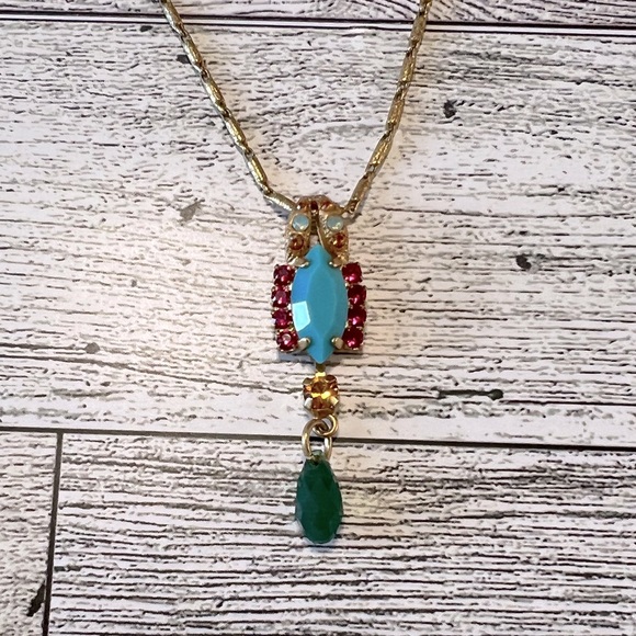 Mariana Jewelry - Mariana Gold Tone Pendent Necklace